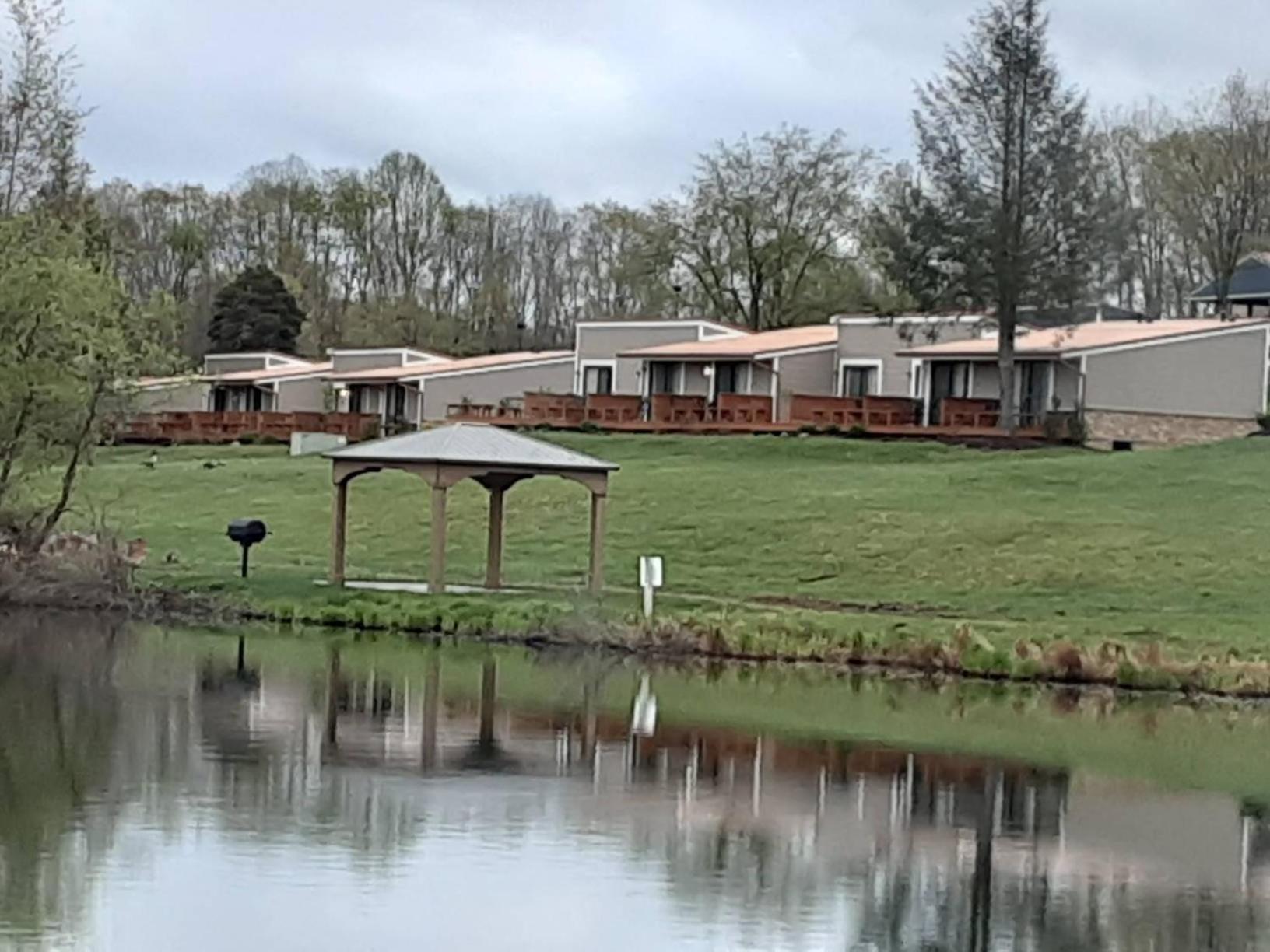 Lodge At Chalk Hill Exterior photo